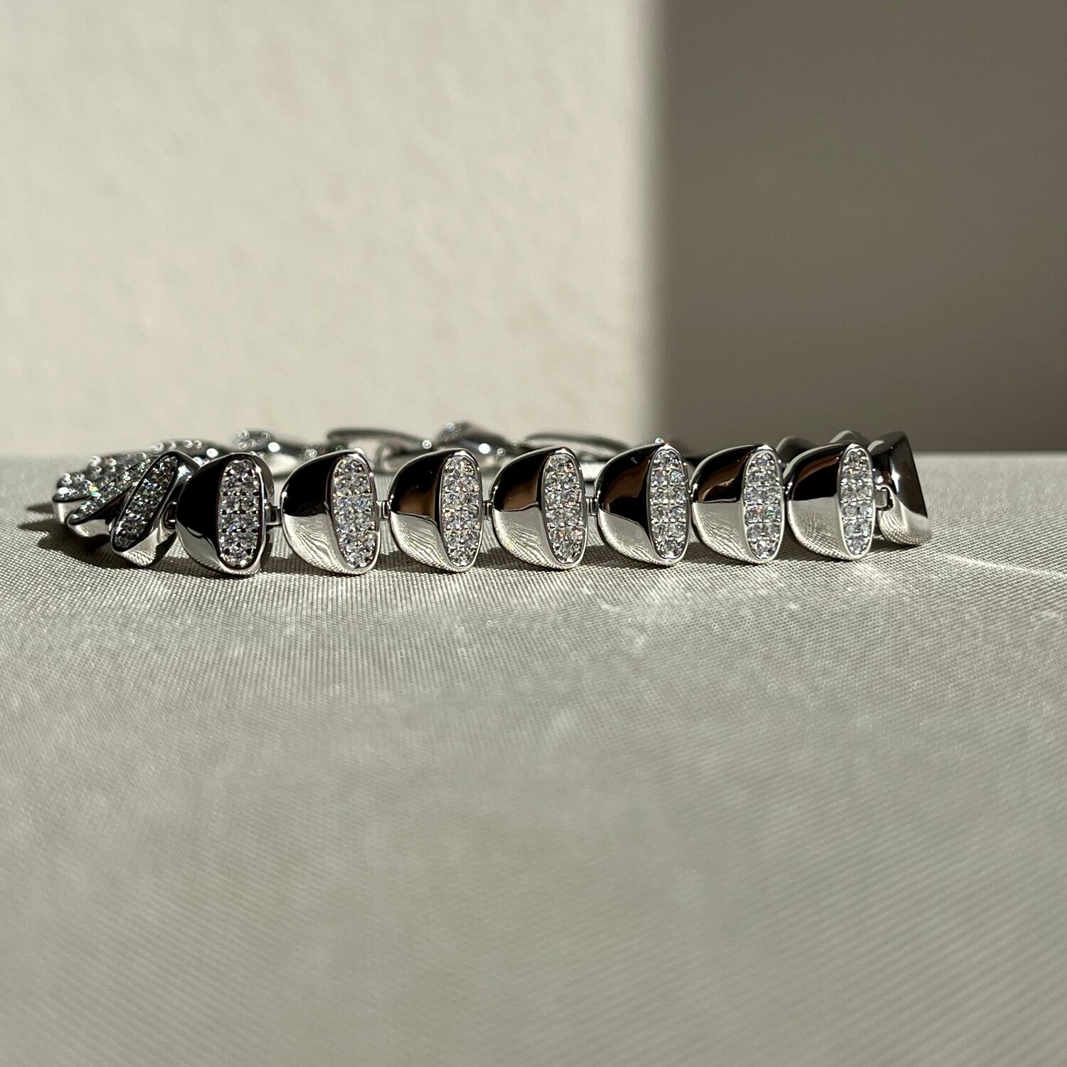 Pırlanta işçiliği xuping bileklik