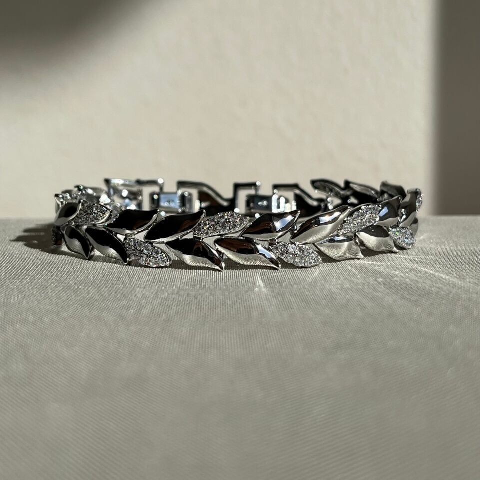 Pırlanta işçiliği yaprak desen xuping bileklik