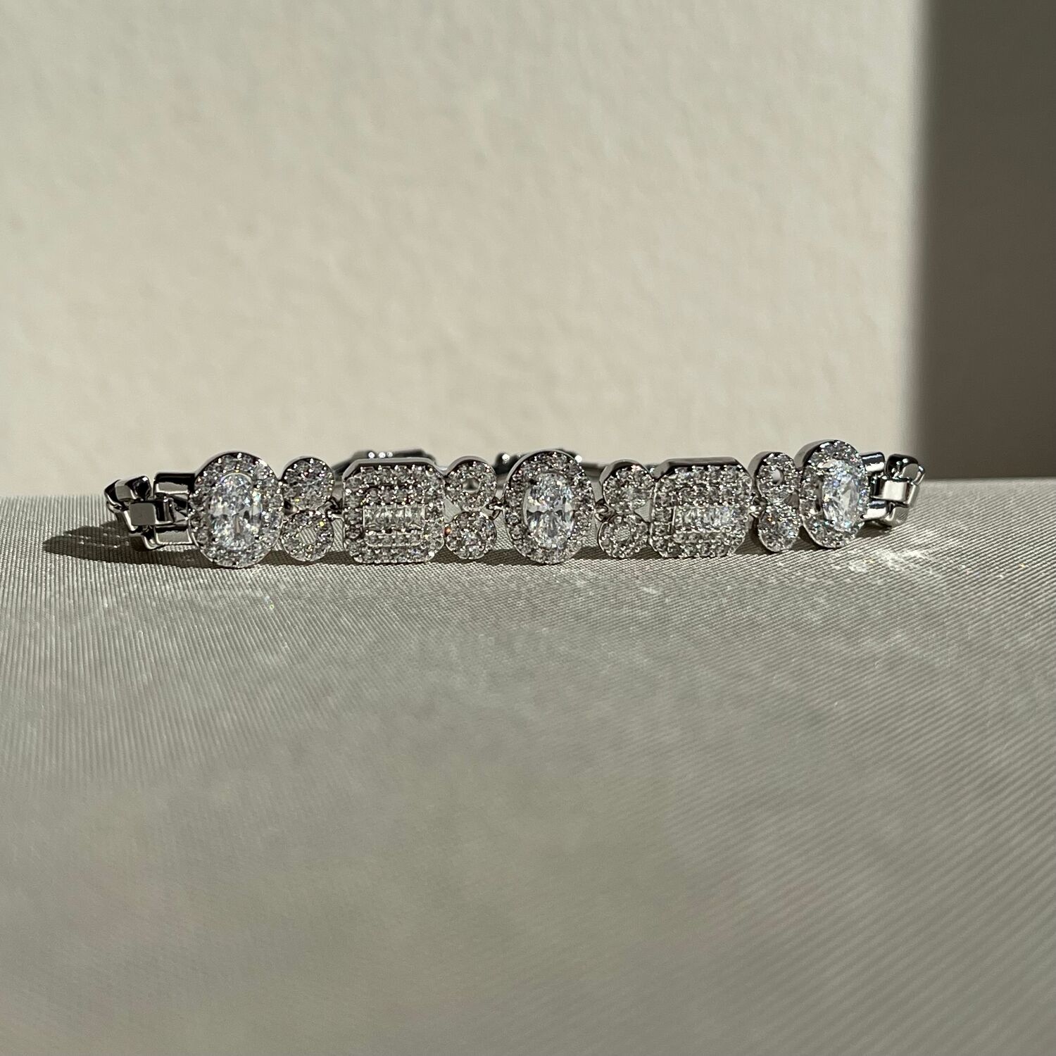 Baget & oval pırlanta montür xuping bileklik