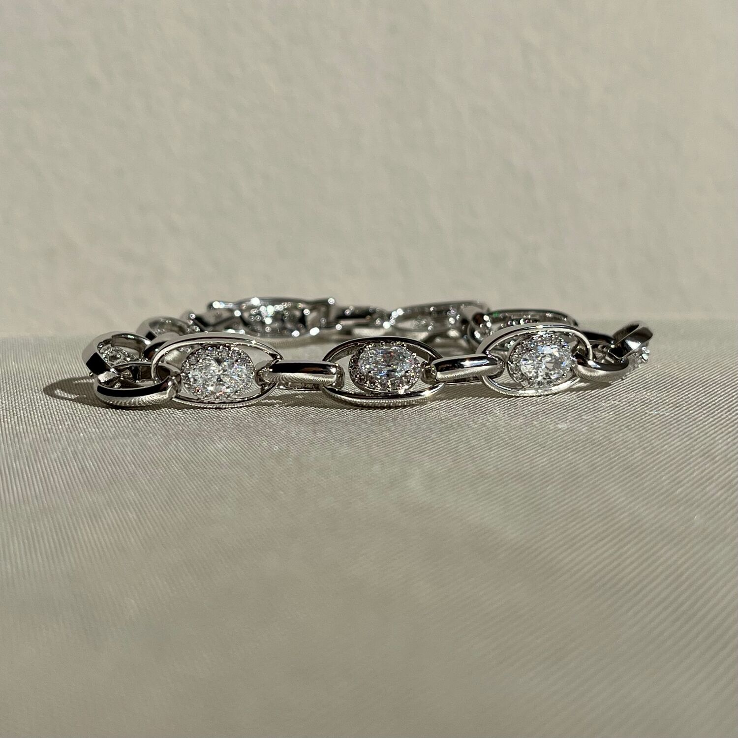 Oval pırlanta işçiliği xuping bileklik