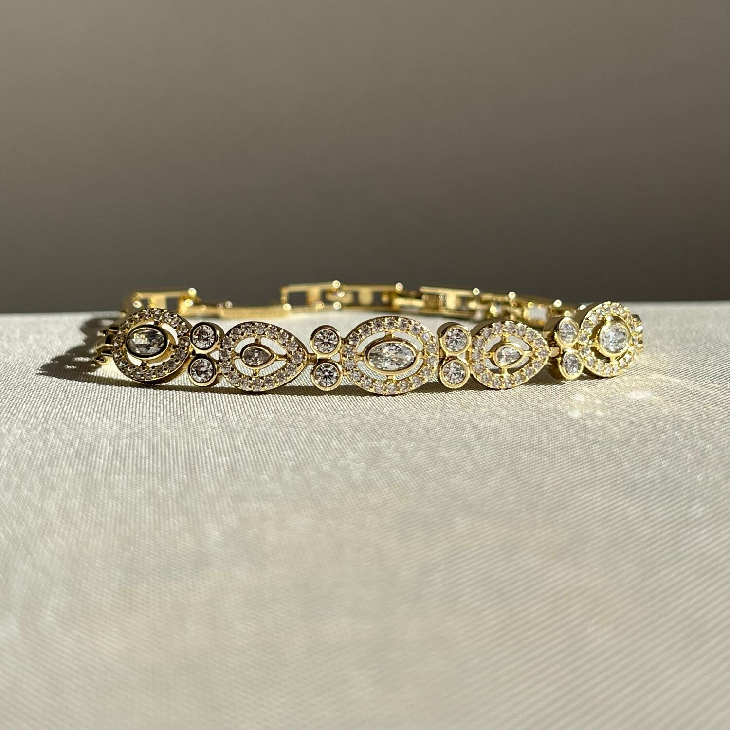 Oval pırlanta işçiliği xuping bileklik