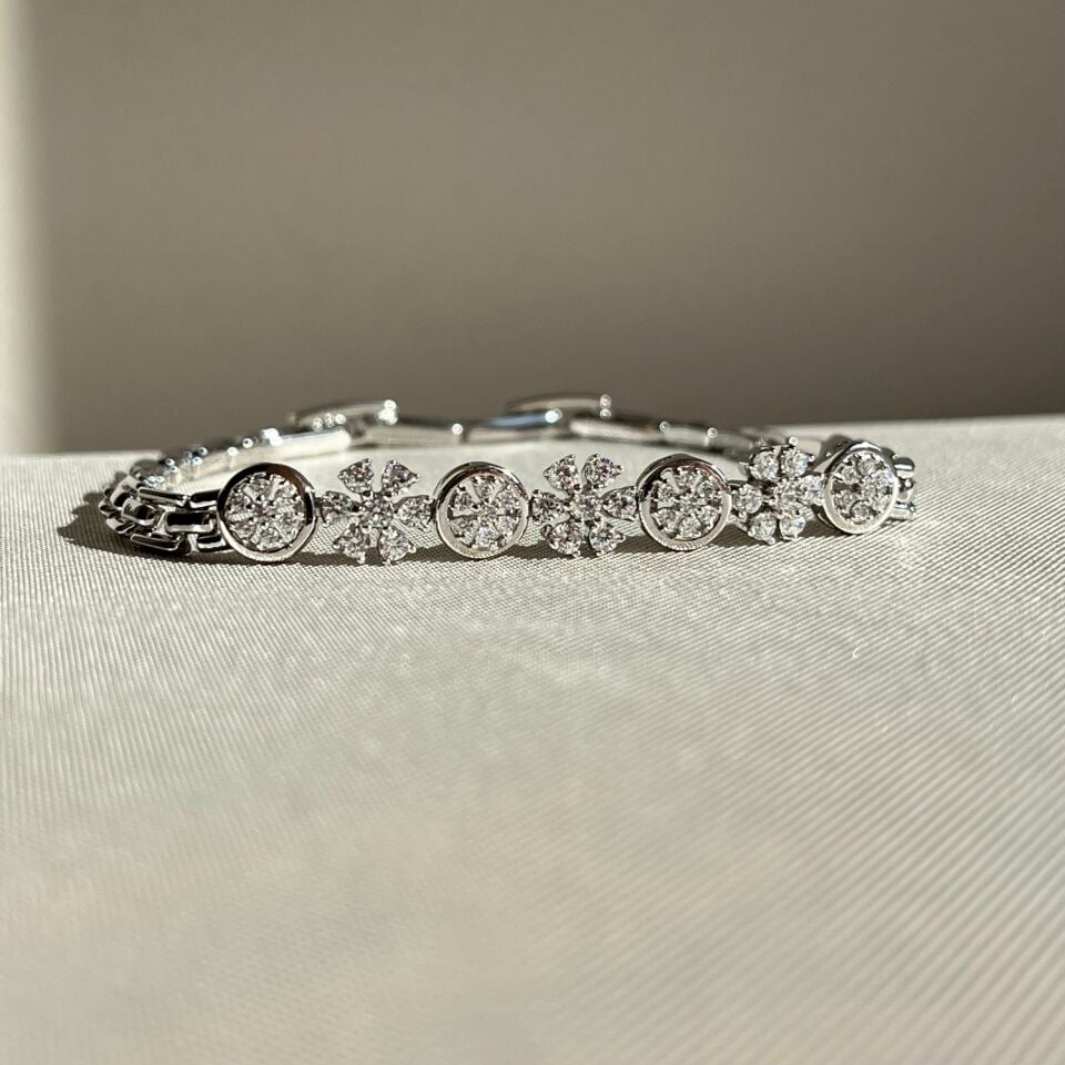 Pırlanta işçiliği çiçek figür xuping bileklik