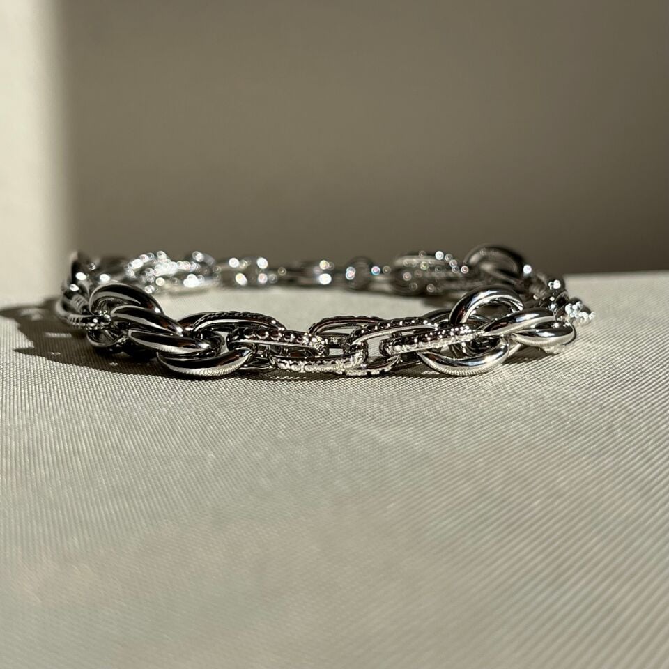 Altın işçiliği xuping bileklik