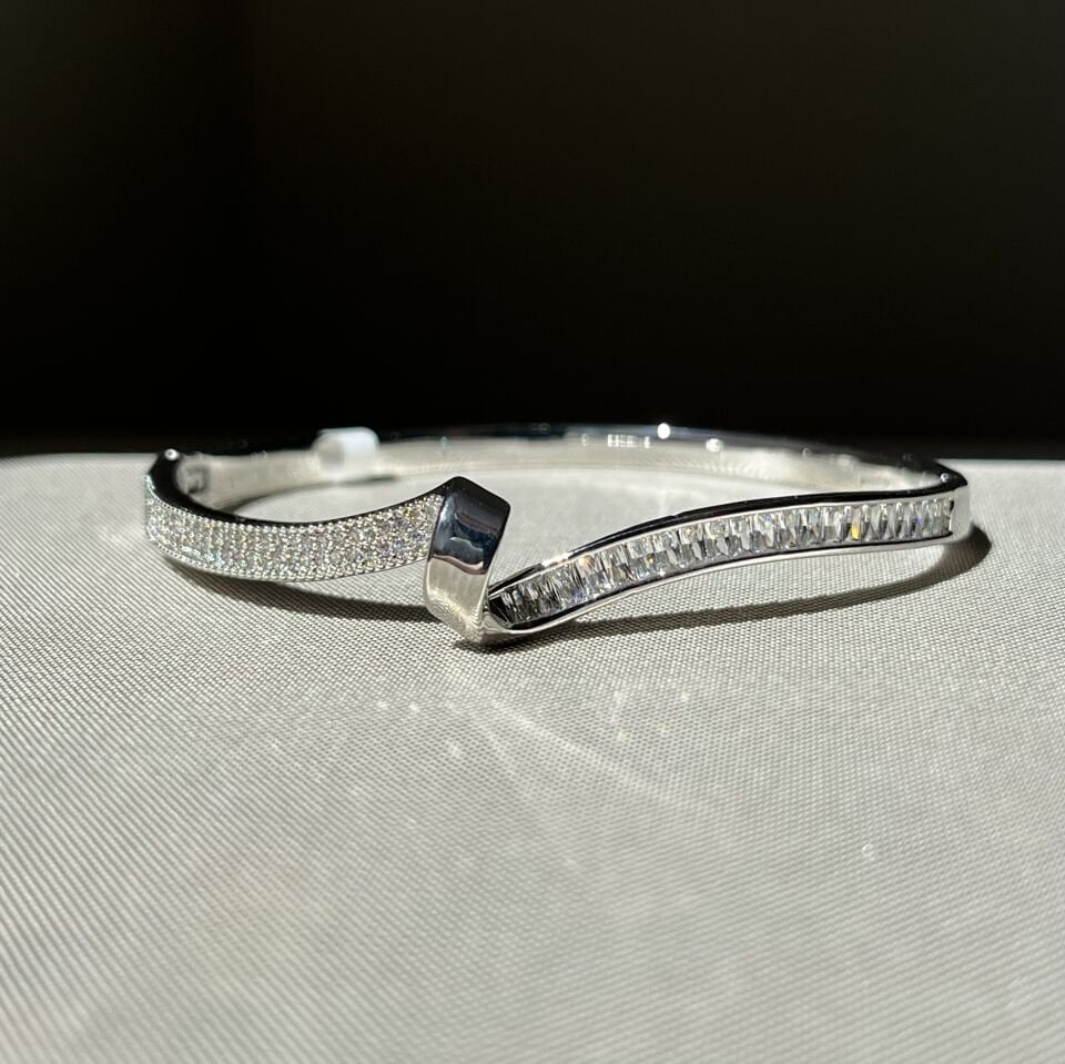 Baget pırlanta montür vıp kelepçe