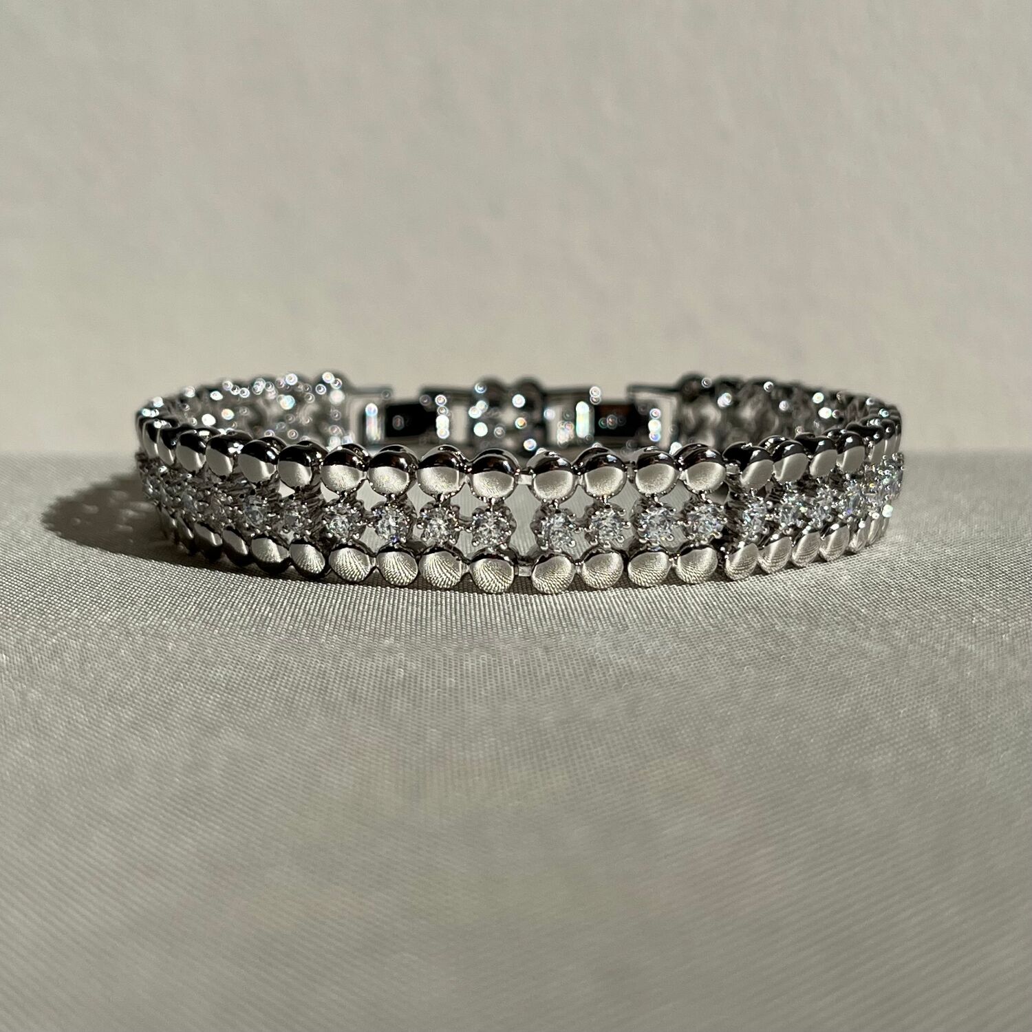 Round pırlanta montür tamtur xuping bileklik