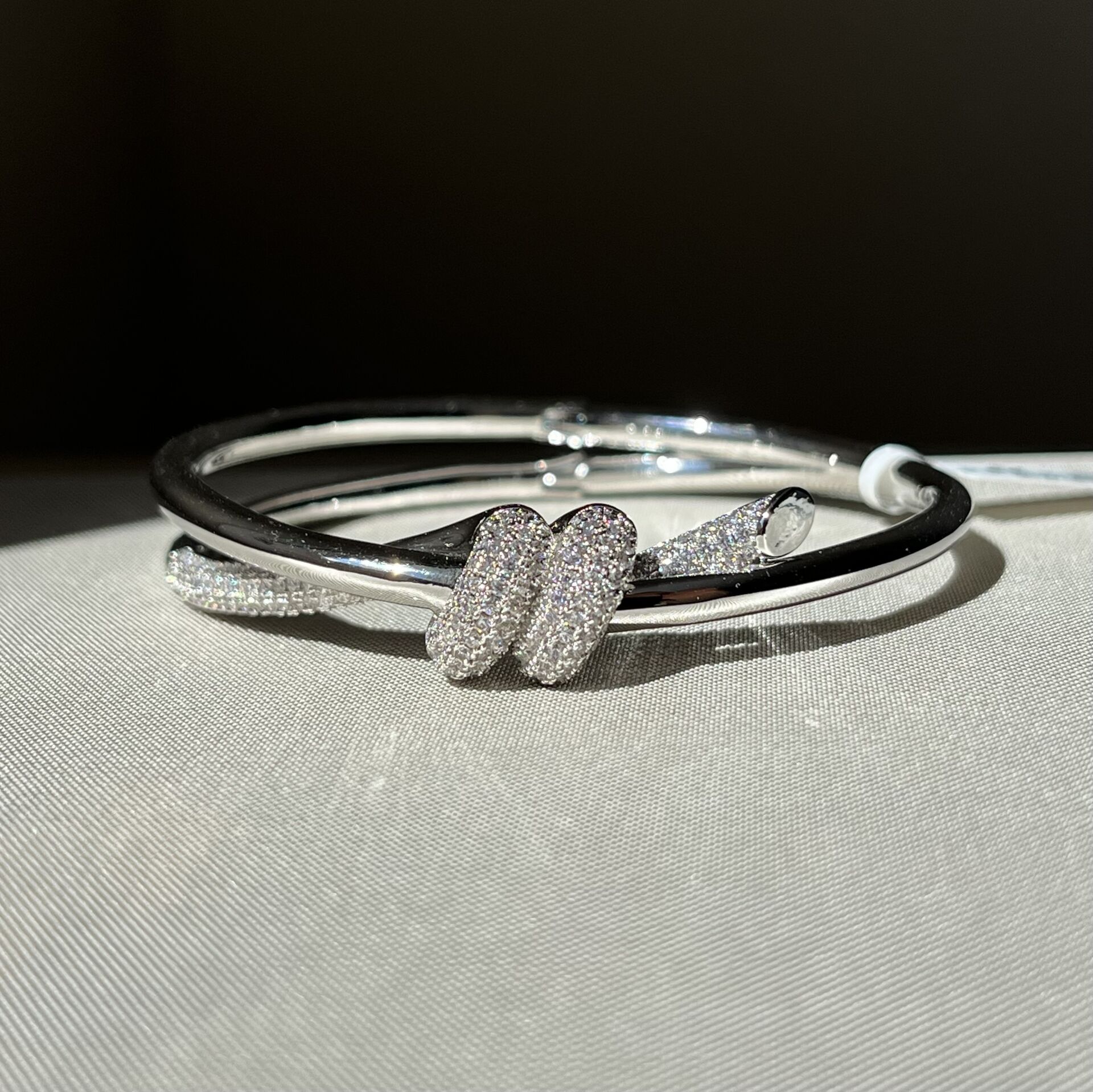 Pırlanta işçiliği vıp kelepçe