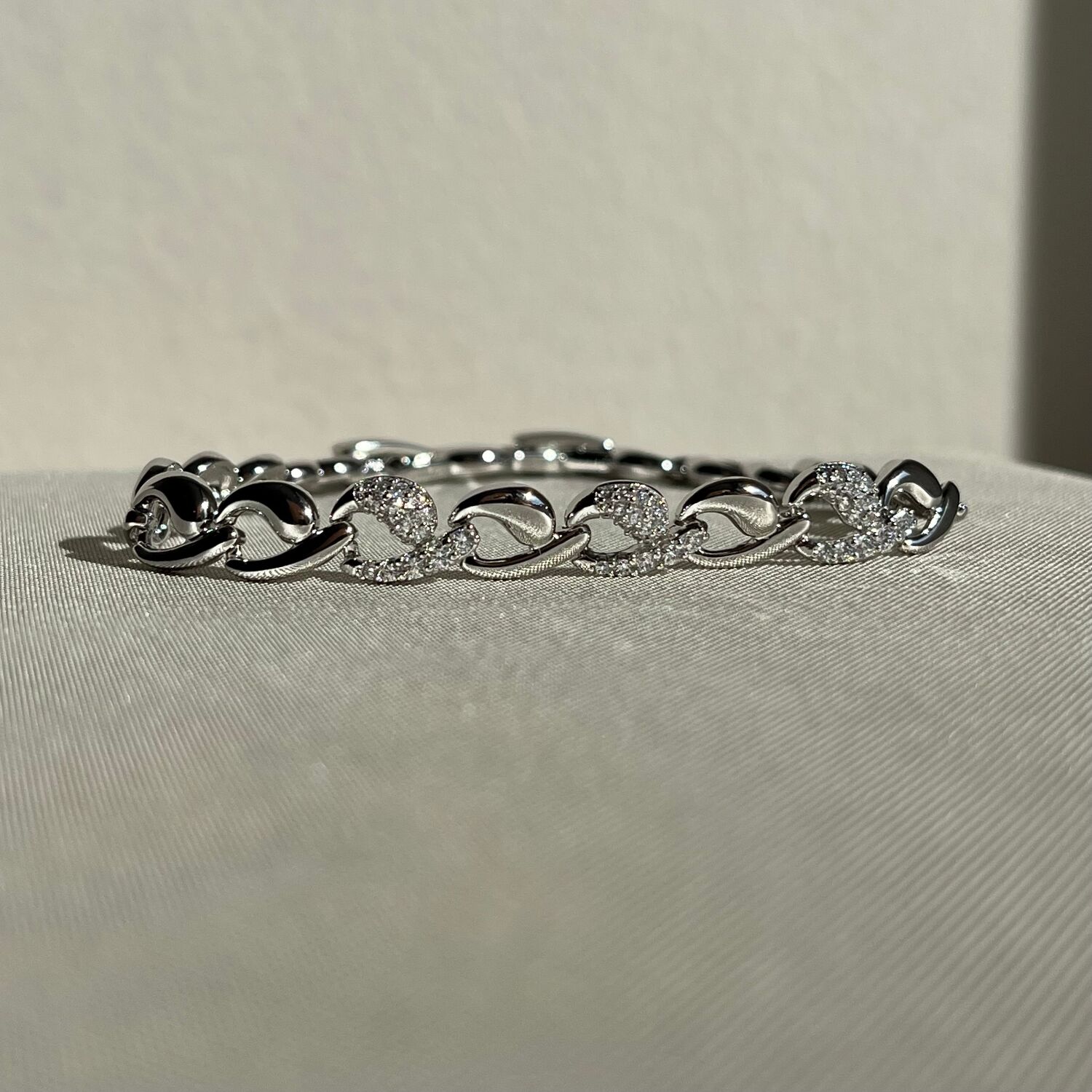 Pırlanta işçiliği xuping bileklik