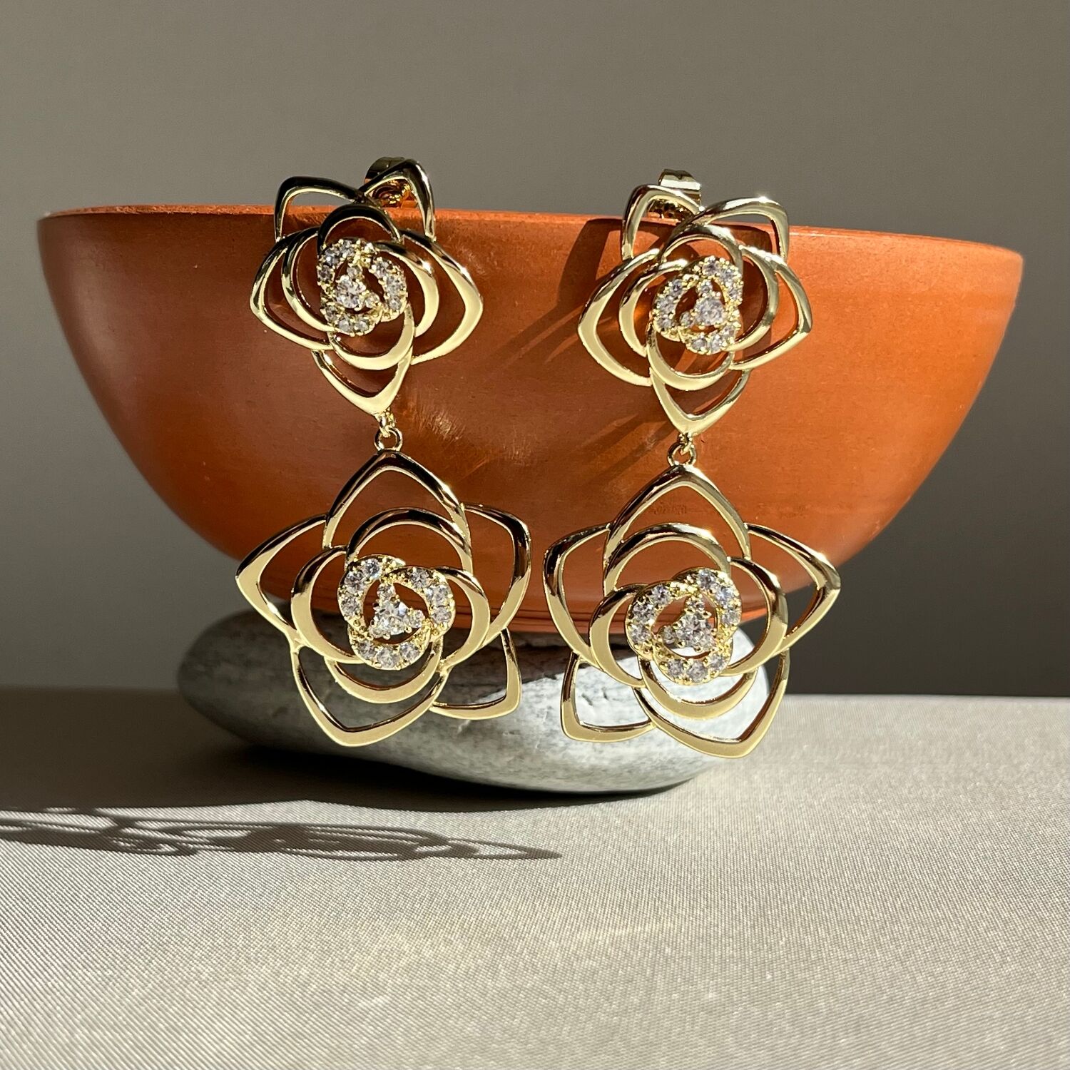 Pırlanta işçiliği büyük sallantılı xuping küpe