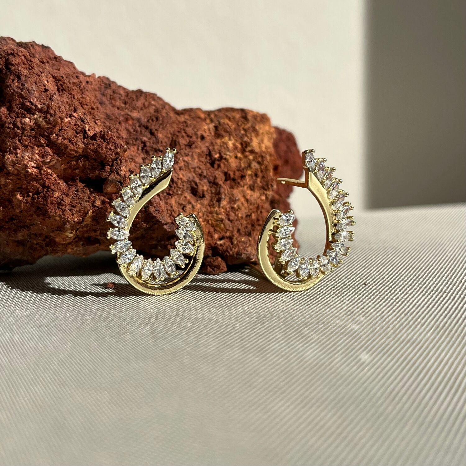 Markiz pırlanta montür xuping küpe