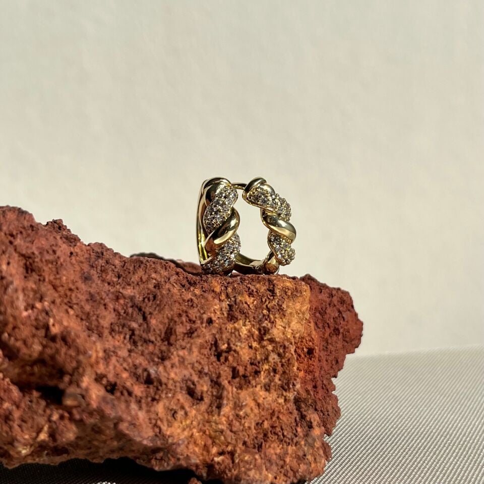 Pırlanta işçiliği minimal sarmal model xuping küpe