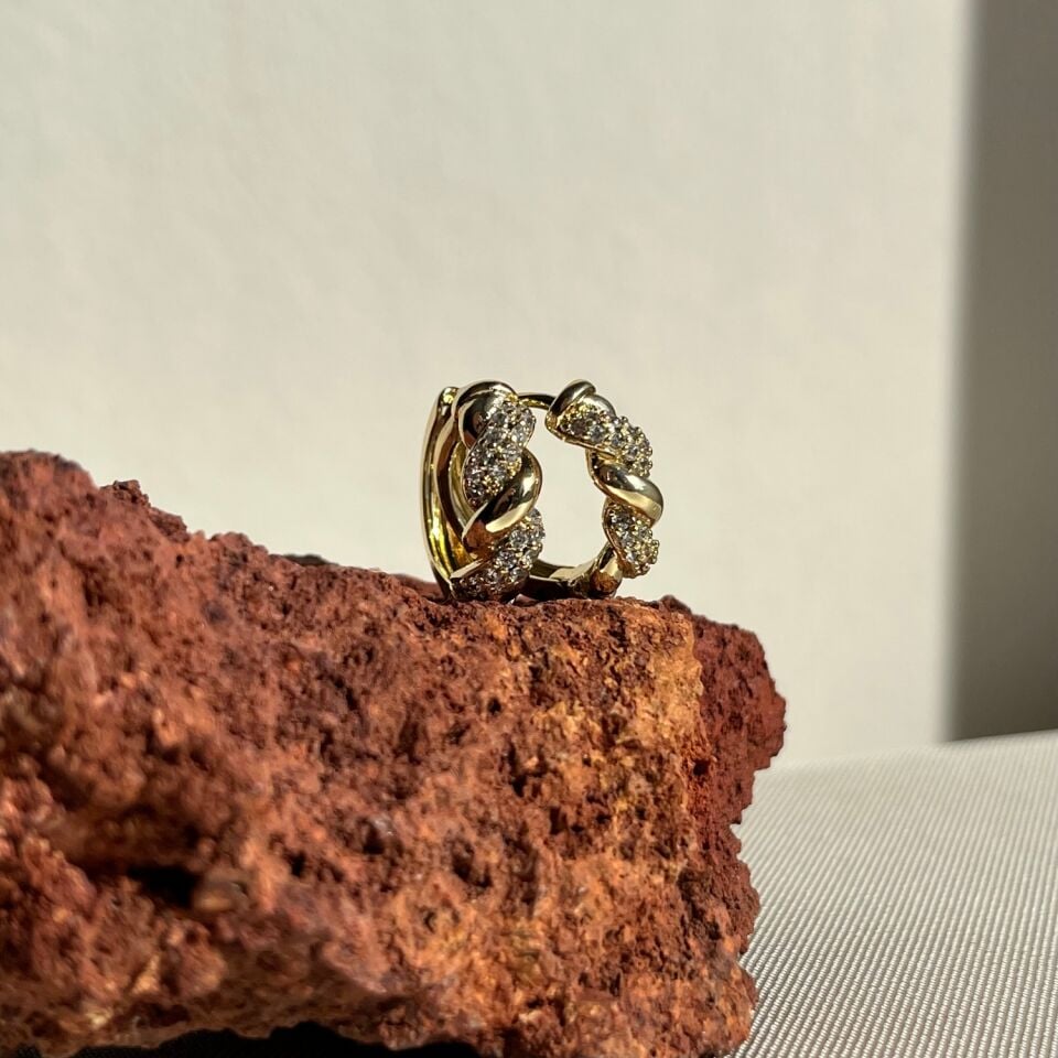 Pırlanta işçiliği minimal sarmal model xuping küpe