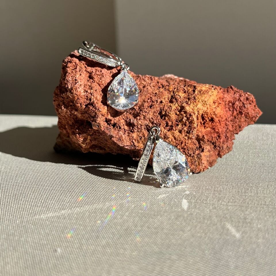 Damla pırlanta işçiliği xuping küpe