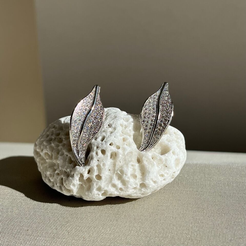 Pırlanta işçiliği yaprak desen xuping küpe