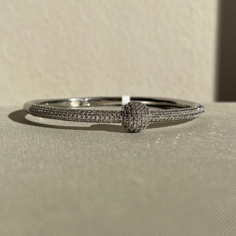 Pırlanta işçiliği mücevher model vıp kelepçe