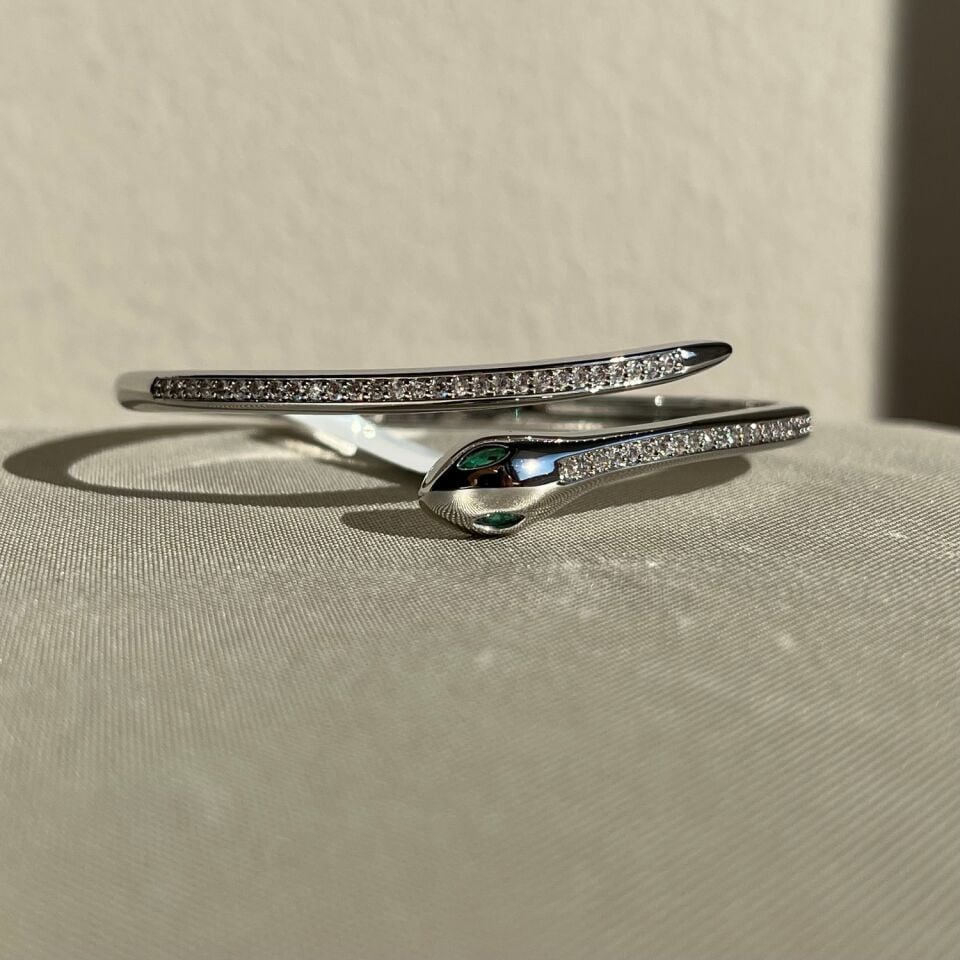 Zümrüt göz pırlanta işçiliği vıp kelepçe