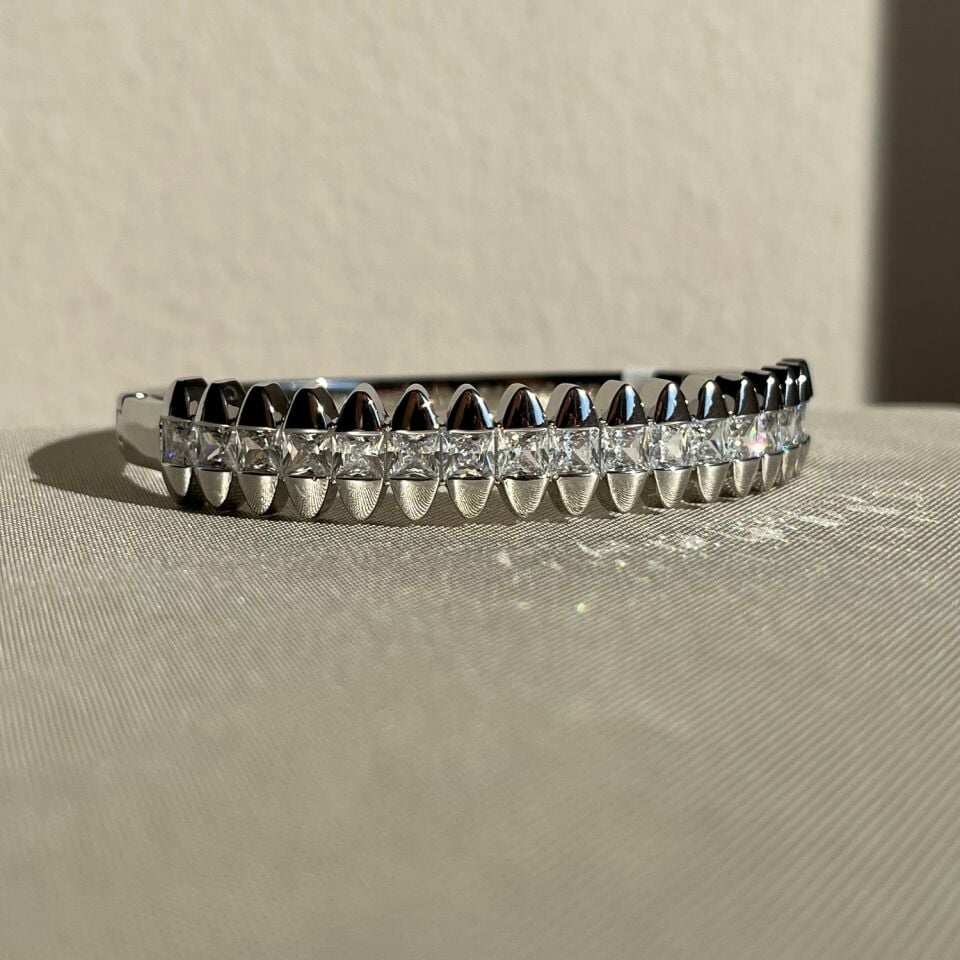 Prenses pırlanta montür vıp kelepçe