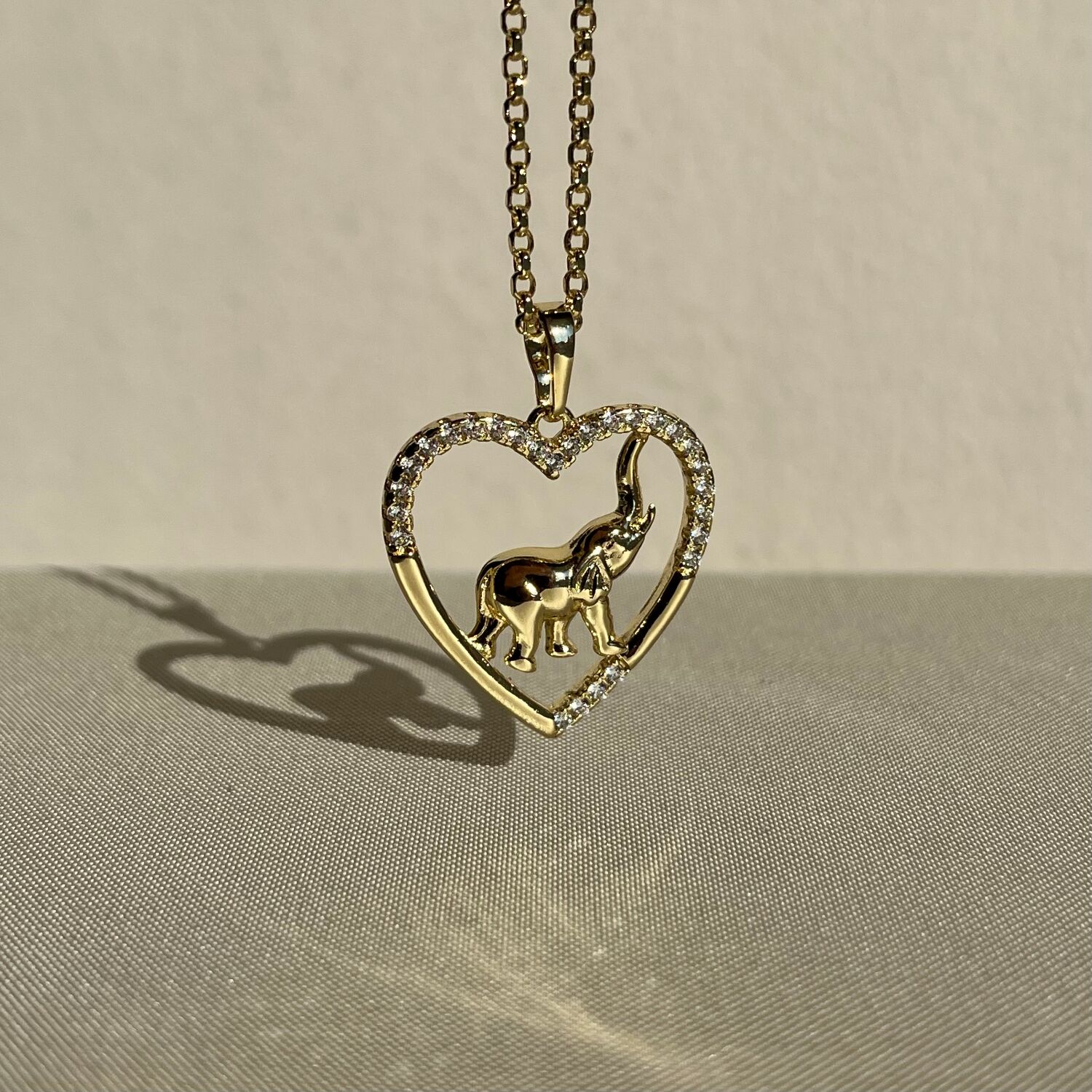 Pırlanta işçiliği fil figür kalpli xuping kolye