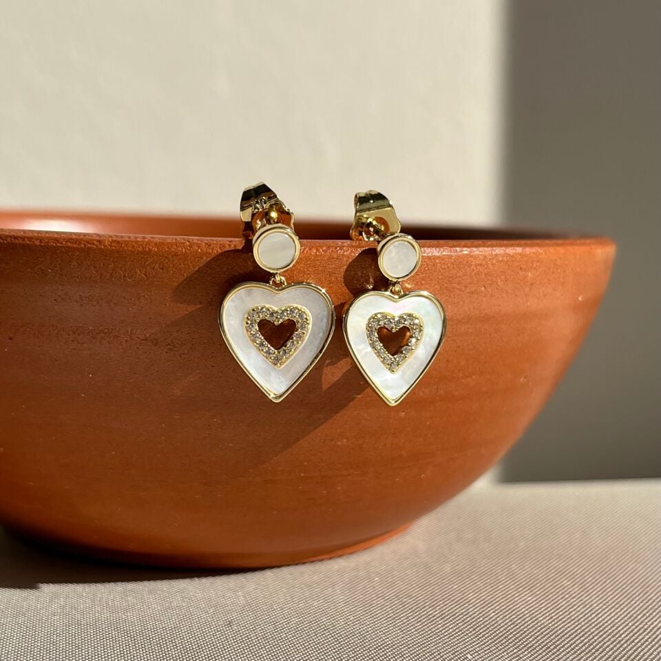 Pırlanta işçiliği sedefli minimal kalp xuping küpe